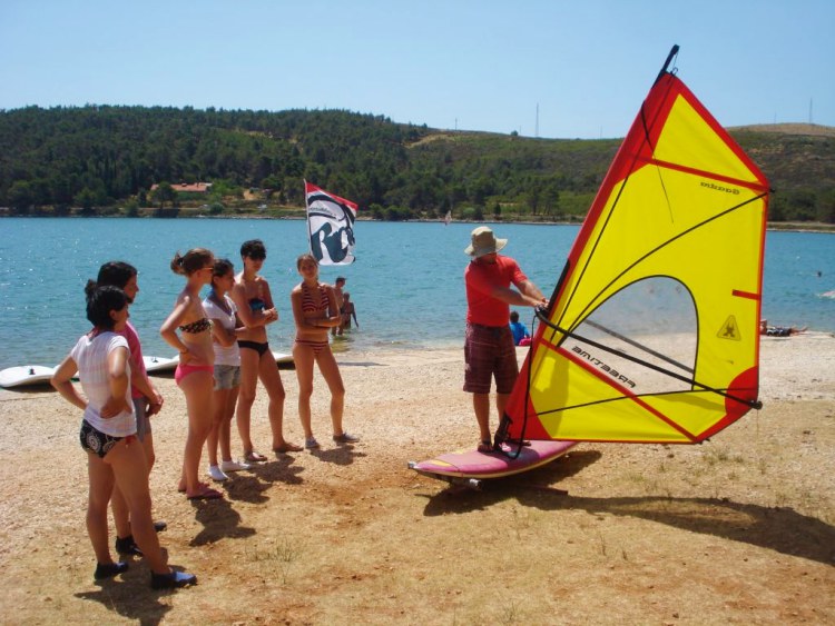 1 uur introductie windsurfen Pula Kroatië