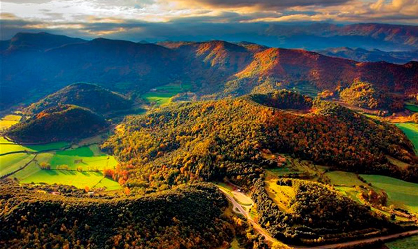 Hike La Garrotxa Volcanic Zone en Besalú vanuit Barcelona